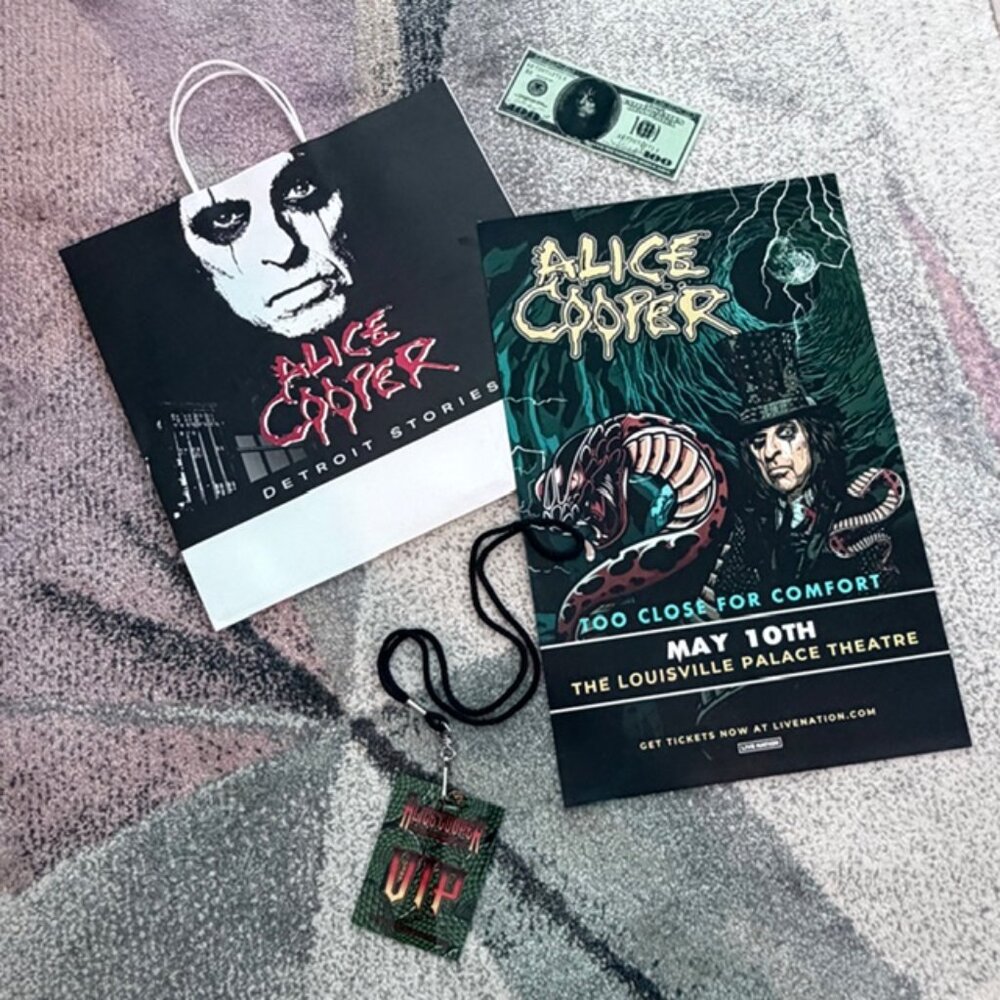 Alice Cooper Concert Memorabilia Too Close For Comfort VIP Poster Lot